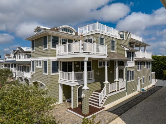 9 East 86th Harvey Cedars